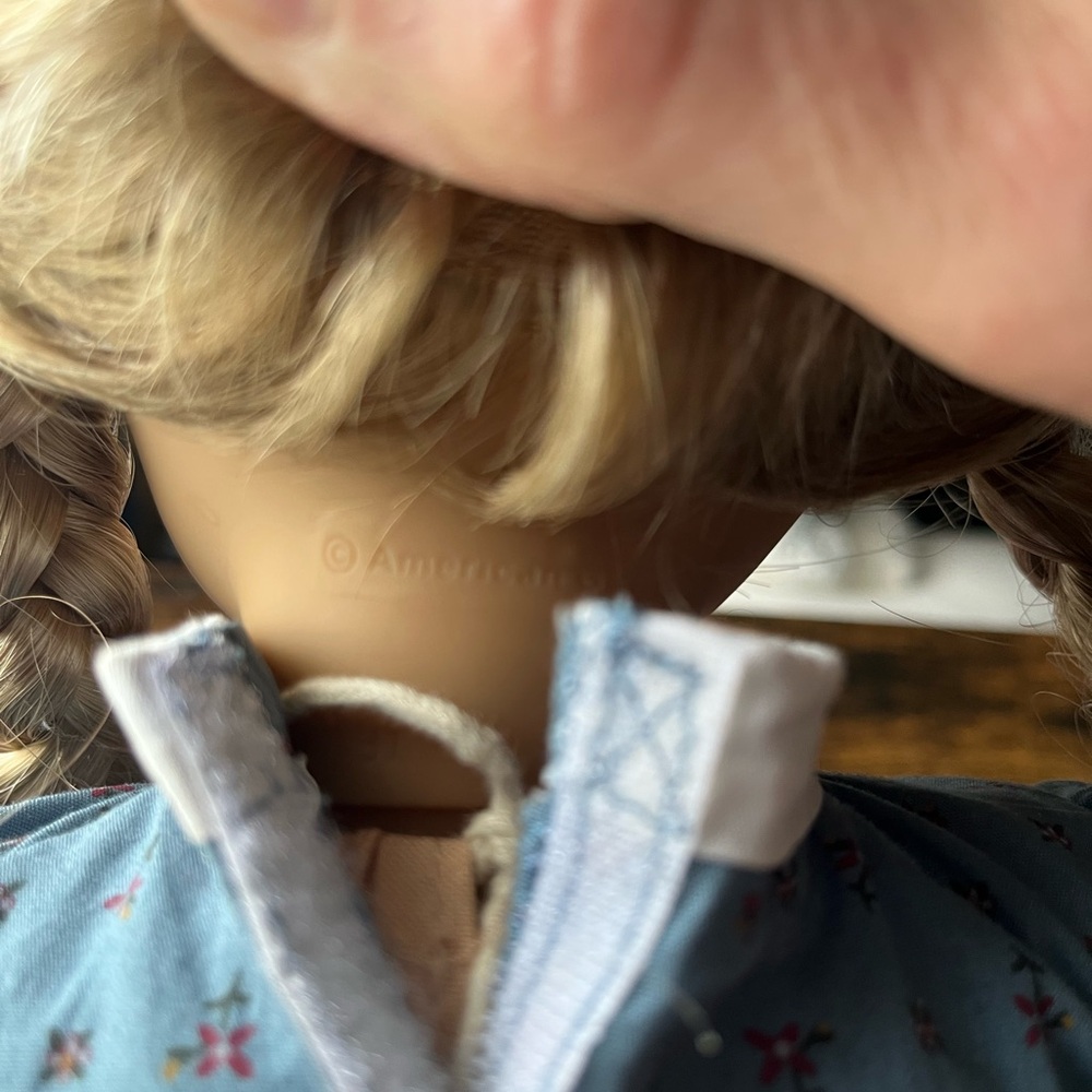 American Girl Doll Kirsten Larson one of the first 3 dolls - Picture 5 of 6